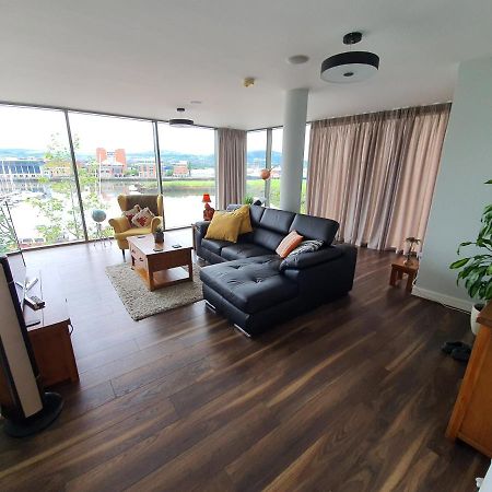 Luxury Apartment Marina Views At Titanic Quarter Belfast Ngoại thất bức ảnh