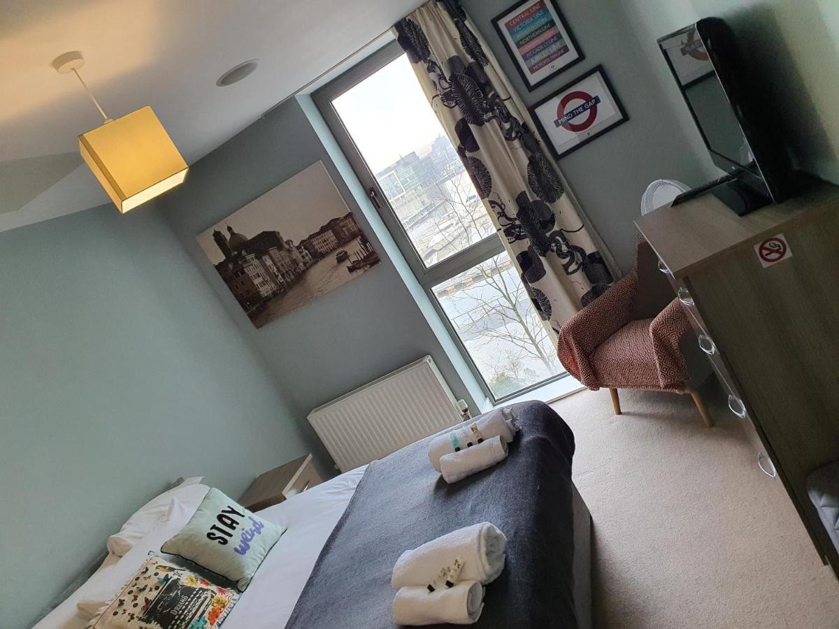 Luxury Apartment Marina Views At Titanic Quarter Belfast Ngoại thất bức ảnh