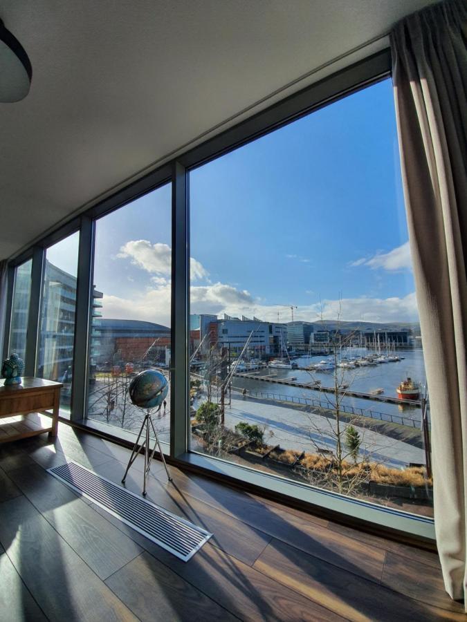 Luxury Apartment Marina Views At Titanic Quarter Belfast Ngoại thất bức ảnh