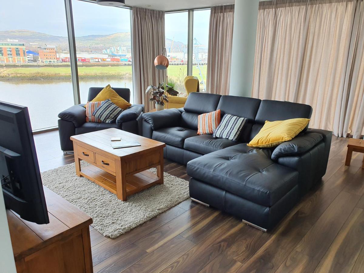 Luxury Apartment Marina Views At Titanic Quarter Belfast Ngoại thất bức ảnh