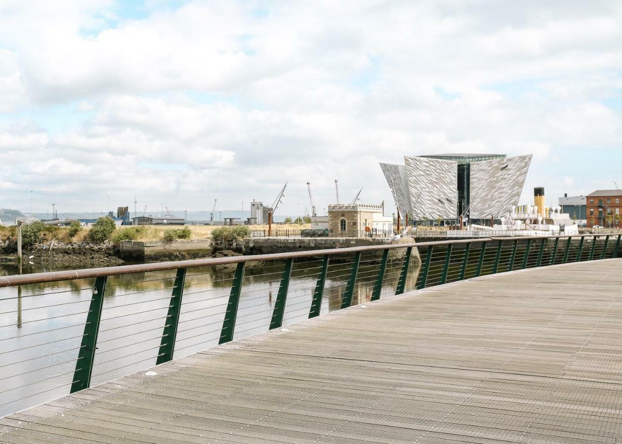 Luxury Apartment Marina Views At Titanic Quarter Belfast Ngoại thất bức ảnh